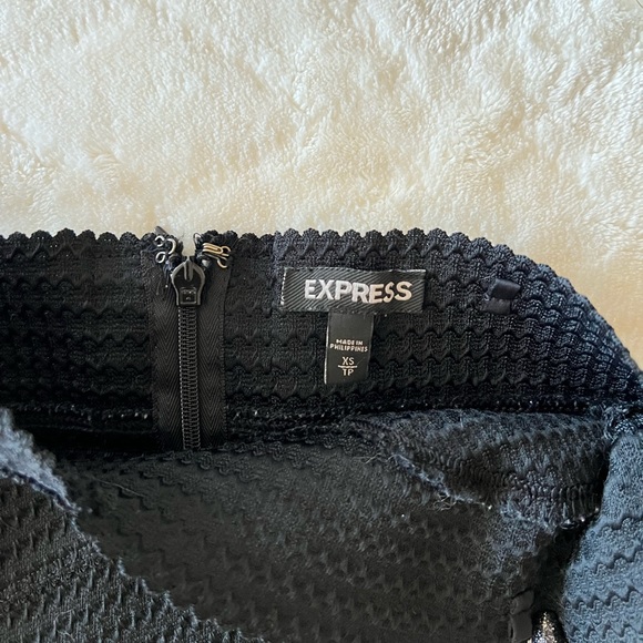 Trendy Crop Top Set - Picture 4 of 7